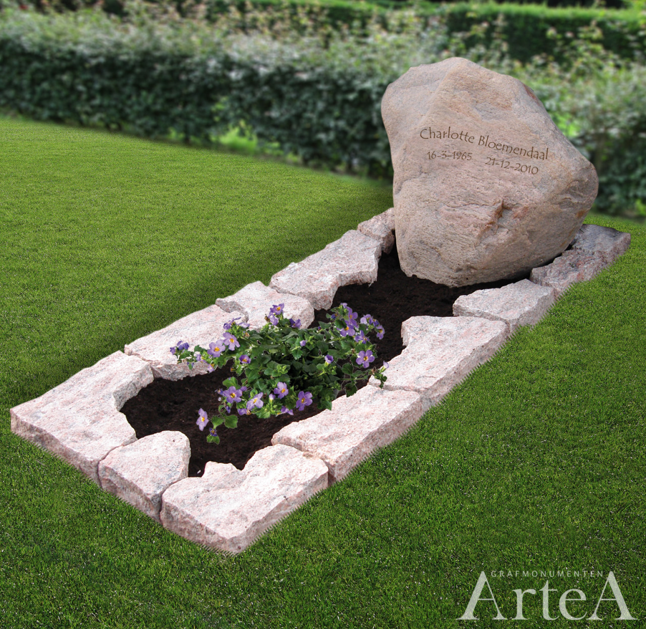 natuurlijke grafsteen met kei en banden van natuursteen