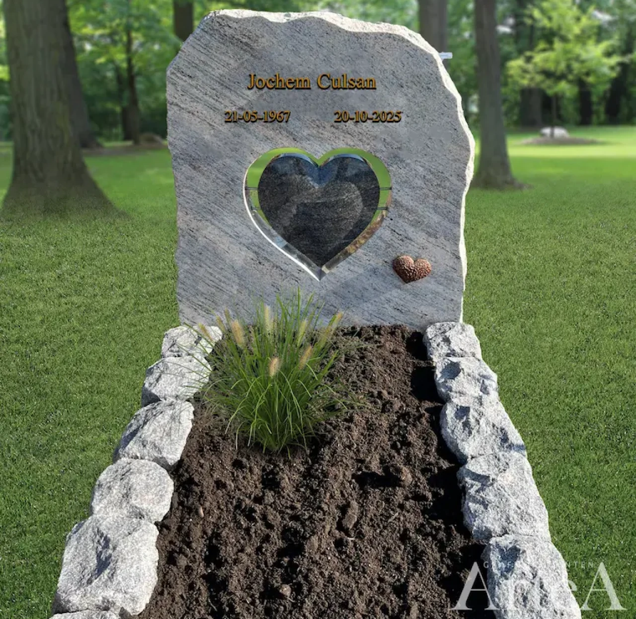 Grafsteen met hart en bronzen letters