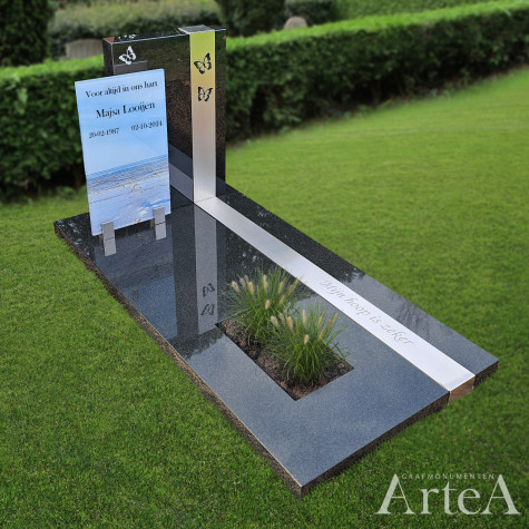Strakke grafsteen met glas en rvs band