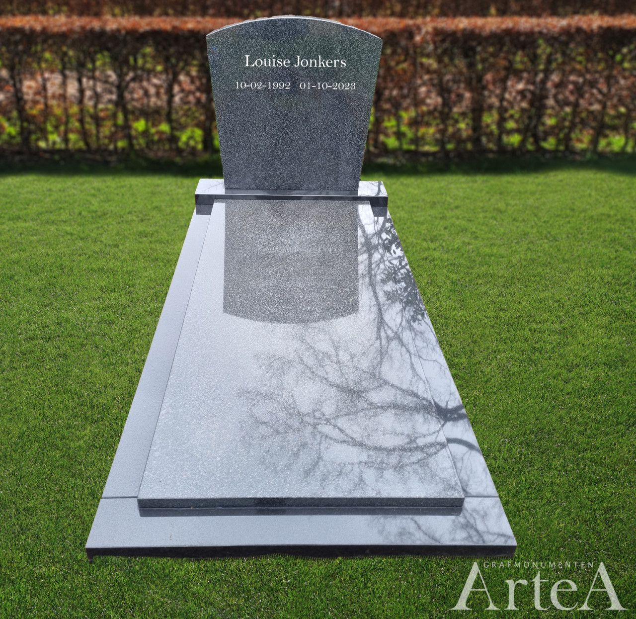 goedkope en eenvoudige grafsteen grijs