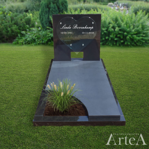 Grafsteen met rood hart graniet