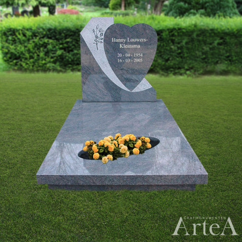 Grafmonument met tuin en hart vorm traditioneel grafsteen van graniet