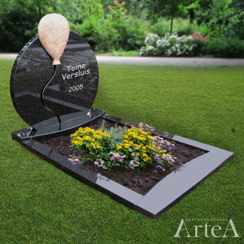 kindergrafsteen met ballon