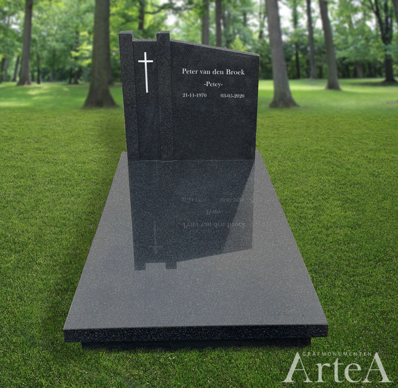 Grafsteen zwart graniet traditioneel met kruis