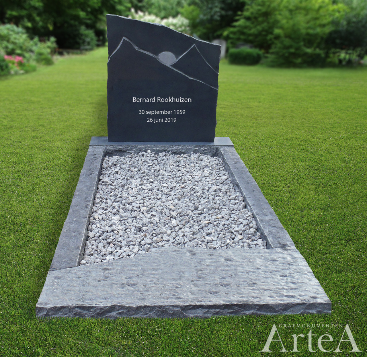 grafmonument met bergen en ondergaande zon