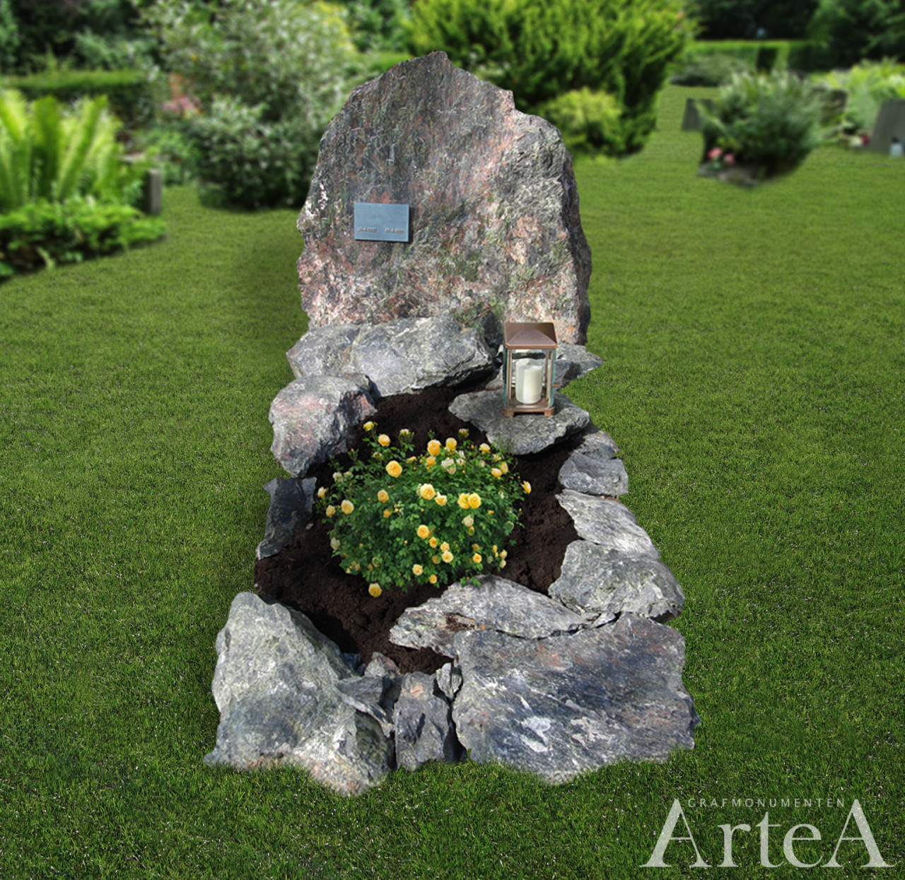 Grafsteen met kei en rots bronzen letters en lantaarn