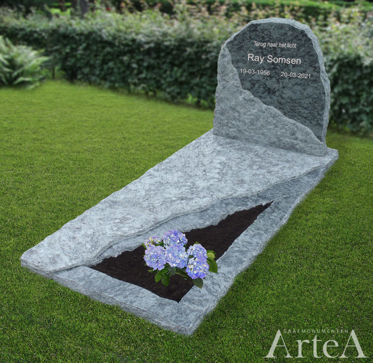 Grafsteen met ruwe kant en ruwe rand