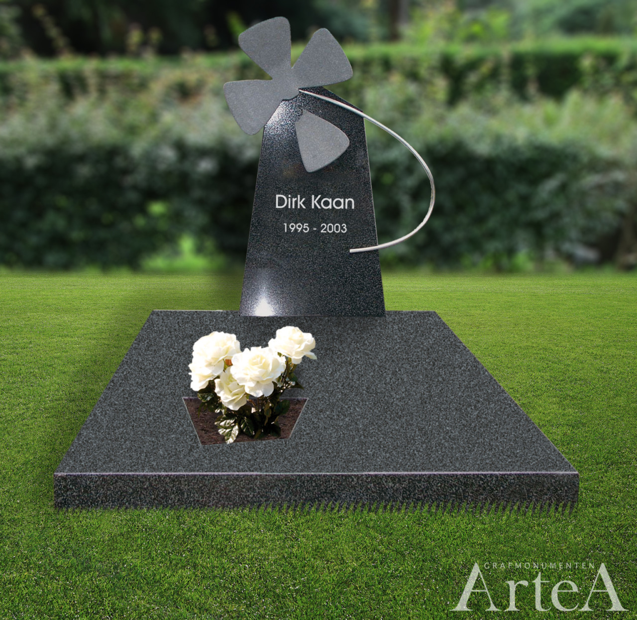 kindergrafsteen met klavertje vie