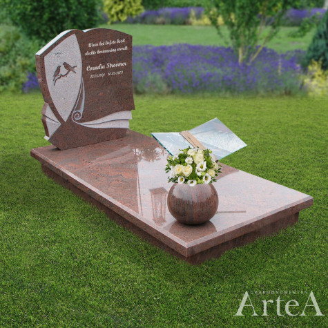 Klassieke grafsteen met vogels