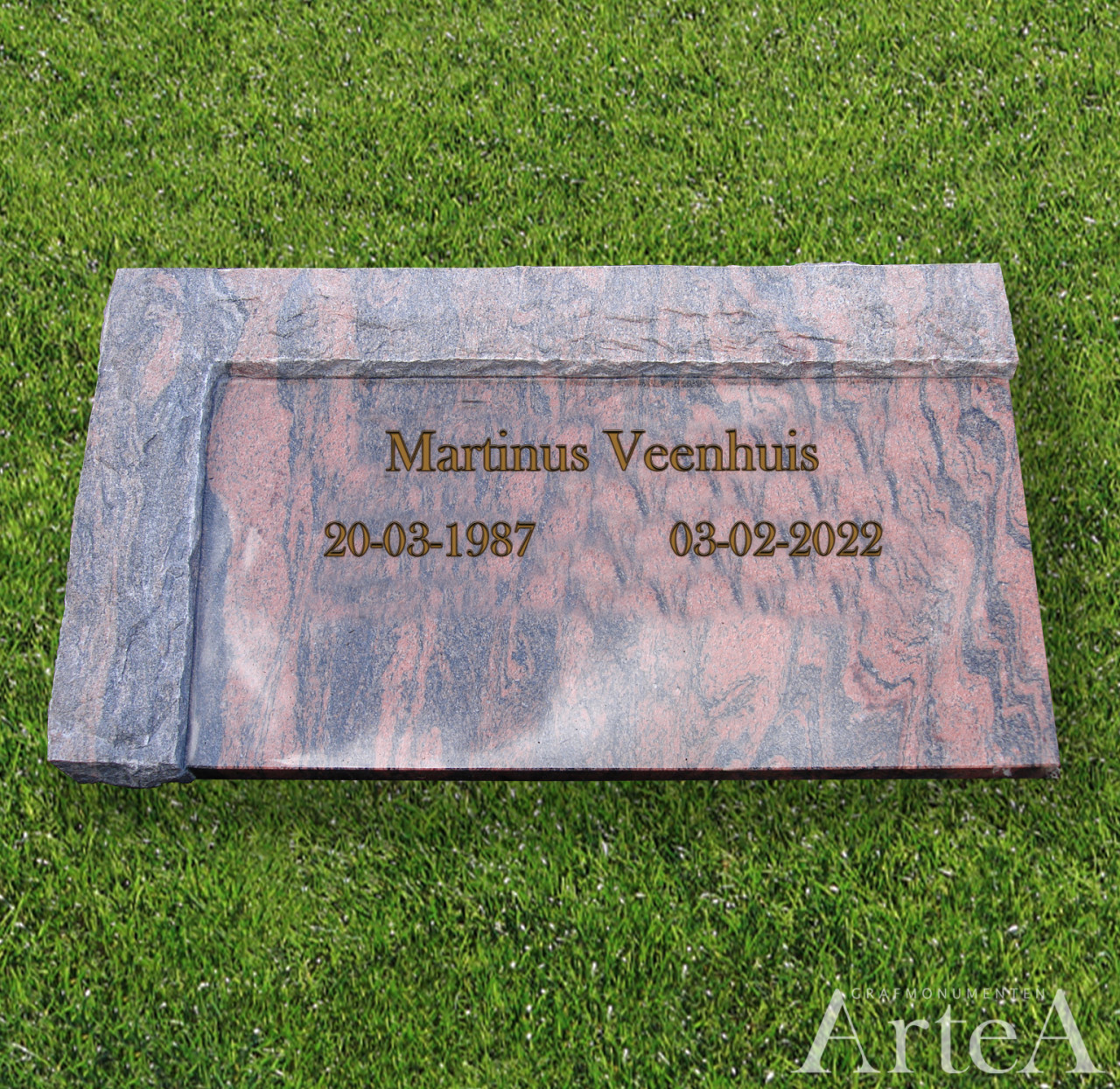 Letterplaat met ruw graniet