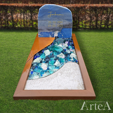 Unieke grafsteen met azul macaubo en cortenstaal