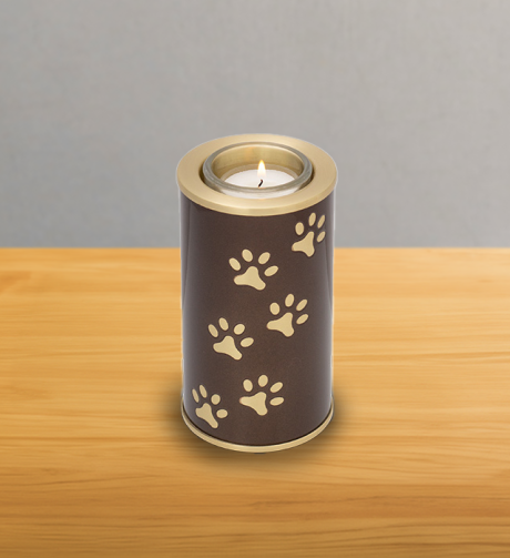Honden urn met pootjes en kaarshouder in de kleur goud bruin