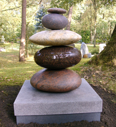 Urngrafmonument vooreeld