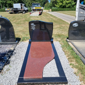 grafsteen met rood en zwart graniet kopen