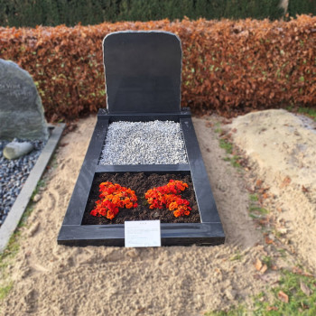 Klassieke grafsteen geplaatst door Artea Grafmonumenten