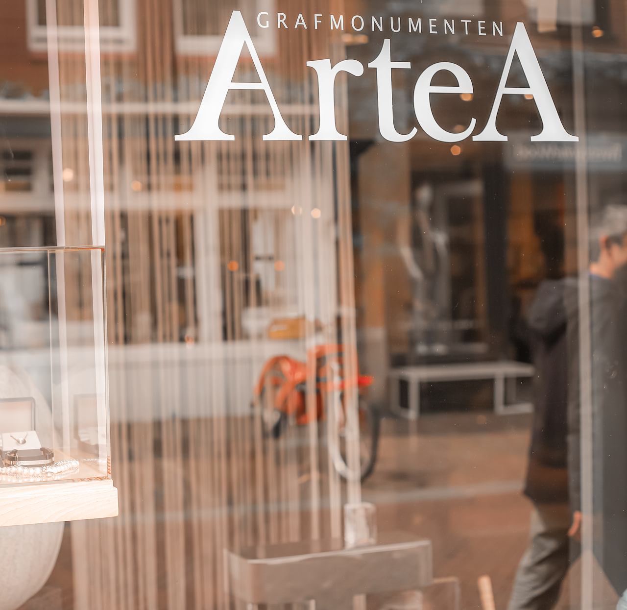 grafstenen showtuin Alkmaar