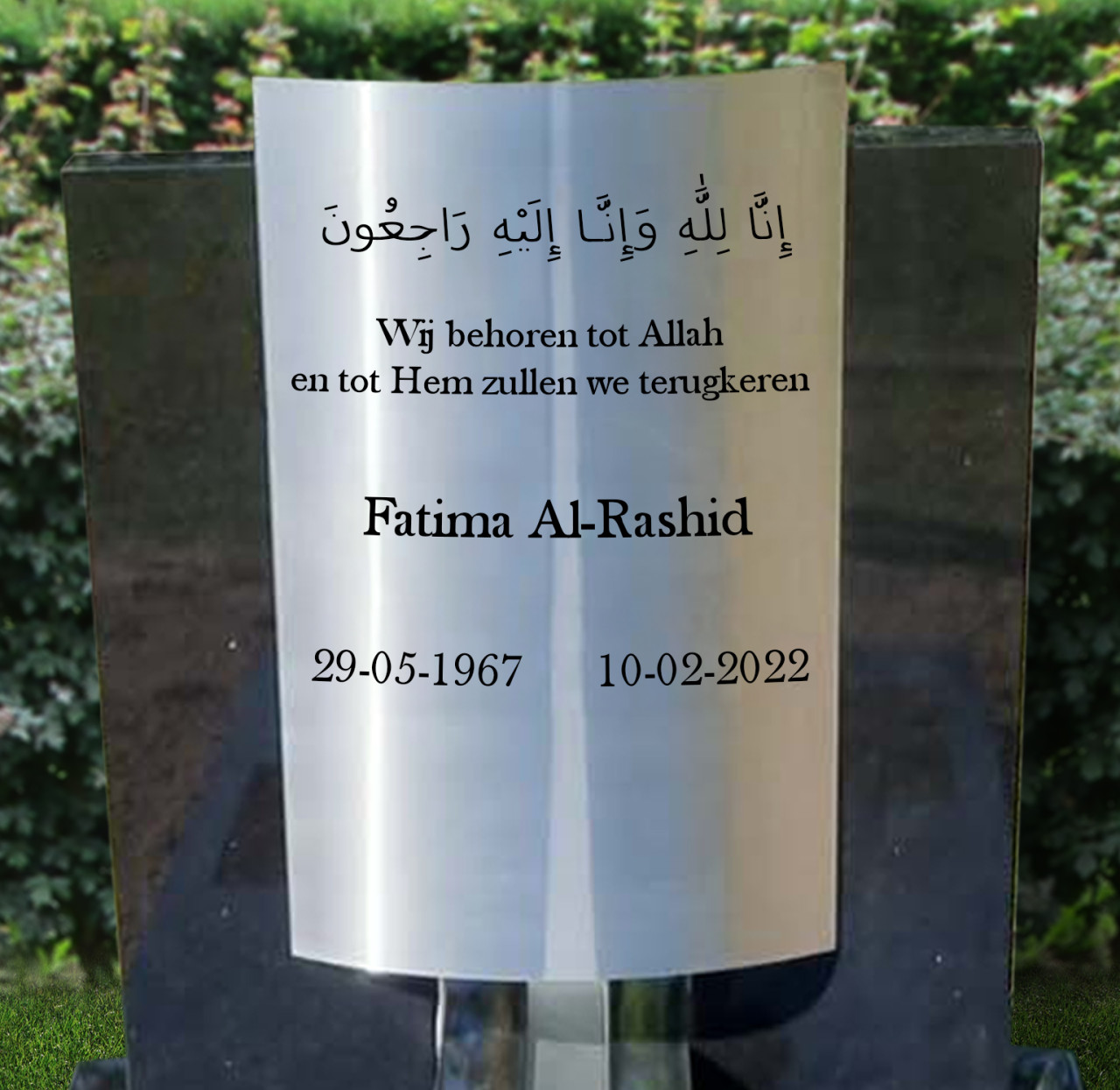 Staande onderdeel van een islamitische grafsteen van rvs