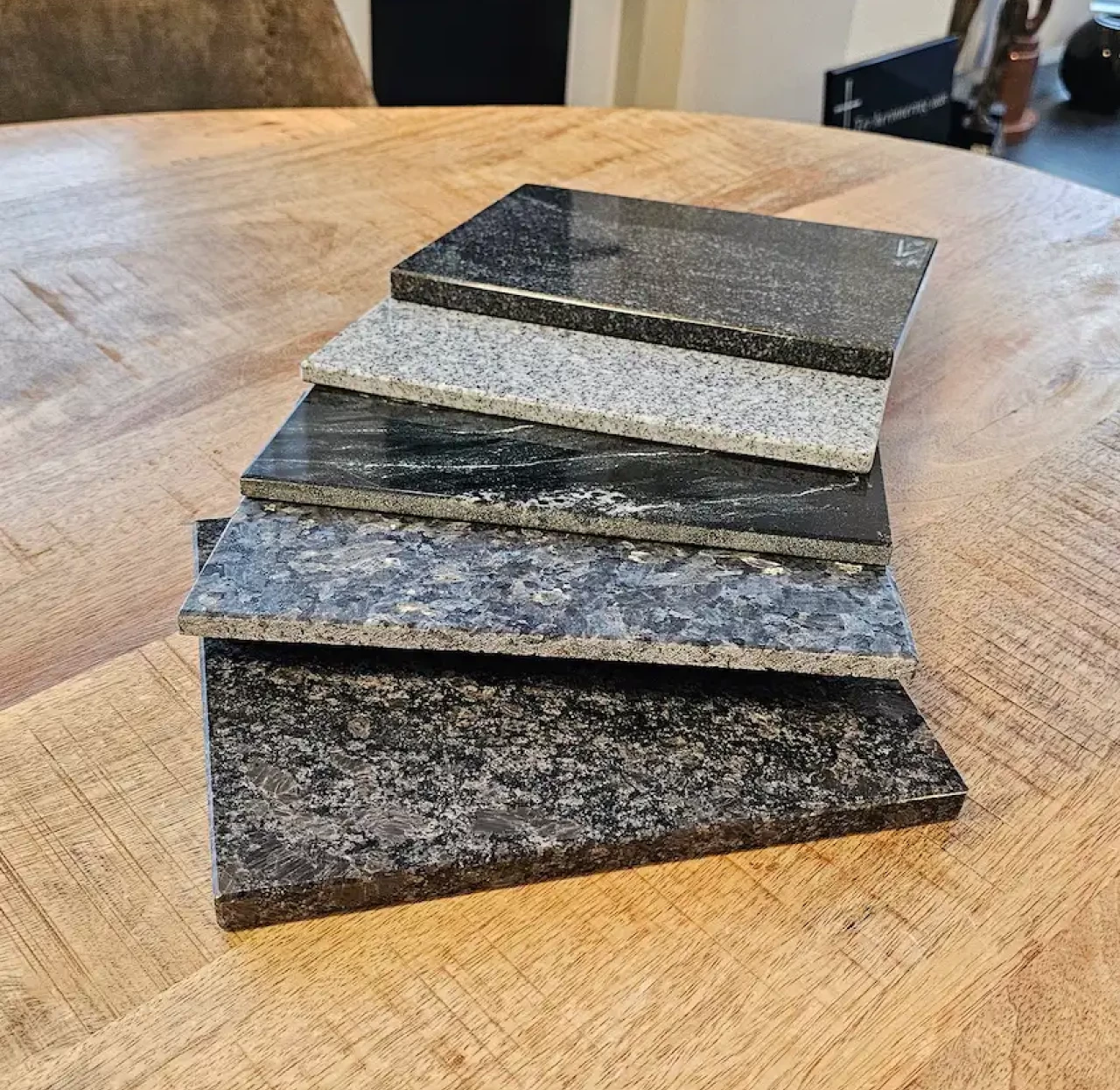 Voorbeeld stukken van een grafsteen