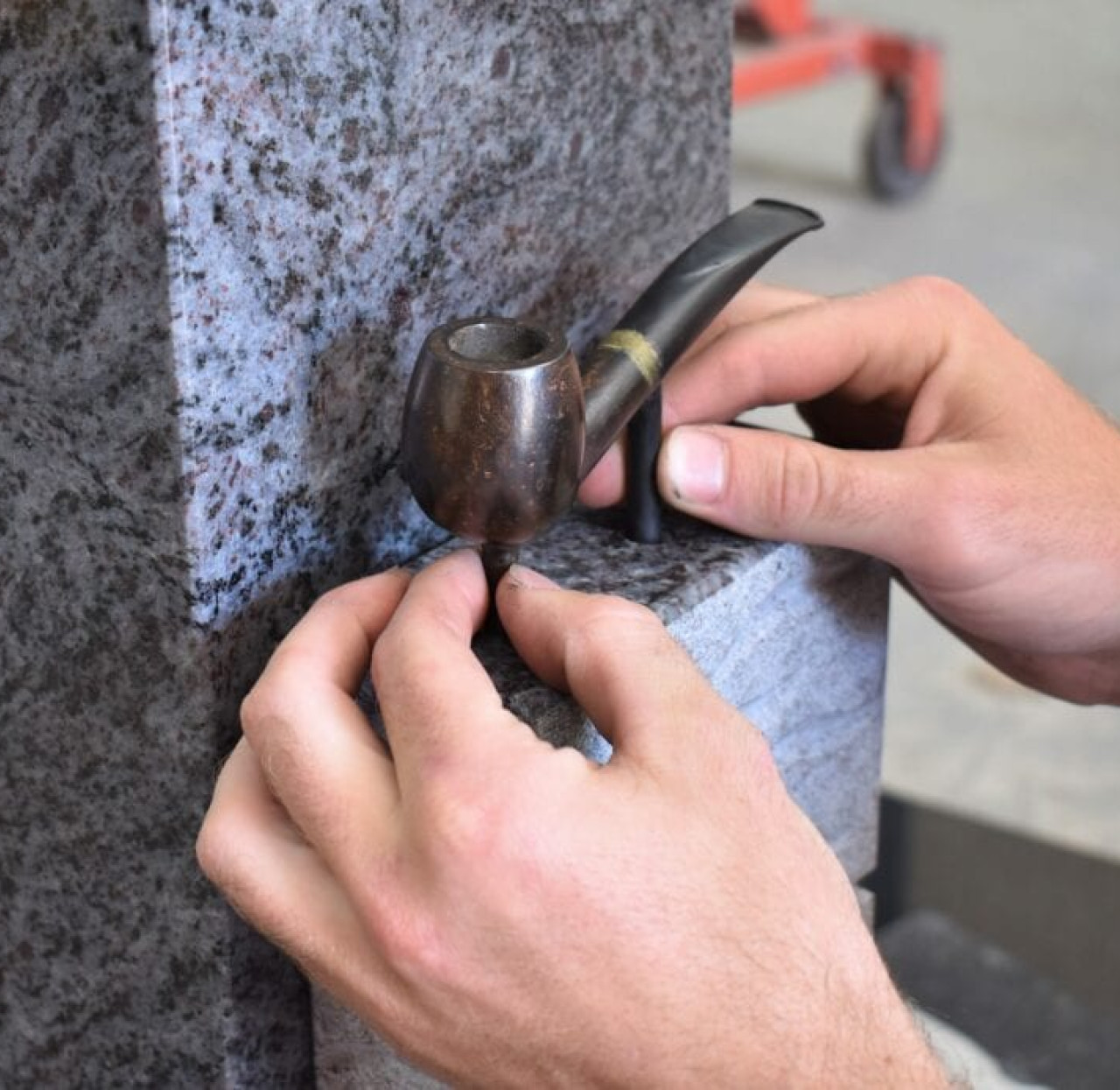 Hoe kan jij je voorbereiden op het plaatsen van de grafsteen